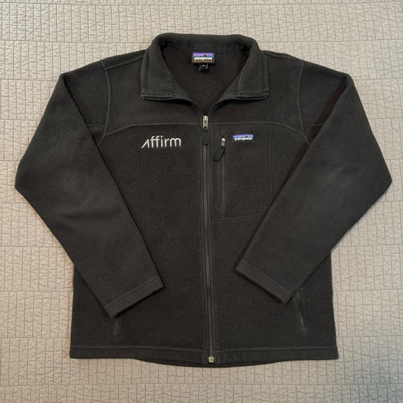 Patagonia Synchilla Jacket Men's Medium Black Full Zip Fleece Outdoor Hike Camp - Picture 1 of 13